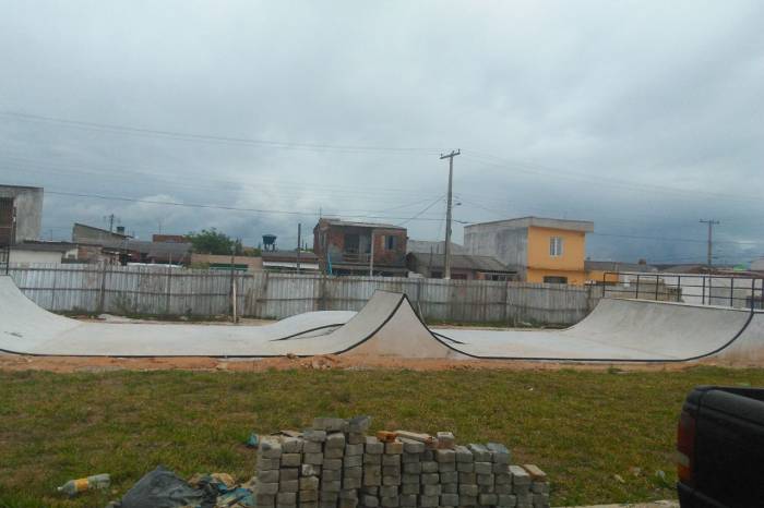 Piso em granitina, bicicletários e aparelhos de ginástica também estão nas etapas finais