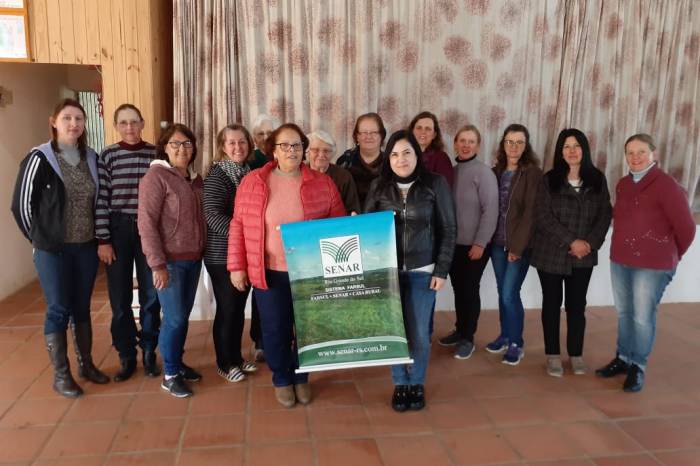 Agricultoras do Cerrito Alegre passam por três dias de aulas com teoria e prática