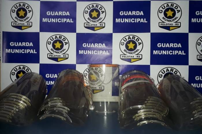 Empresas, grupos de igrejas e Instituto Federal Sul-Rio-Grandense têm contribuído com os profissionais que atuam na linha de frente durante a pandemia