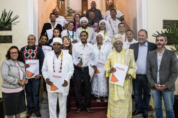 Dos 19 integrantes, 13 são de centros e casas religiosas, e seis representam o Poder Público municipal