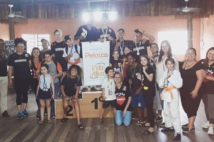 Trinta medalhas foram conquistadas pelos atletas integrantes do Vida Ativa