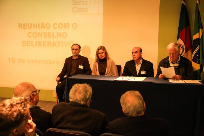 Poder público busca alternativas para auxiliar na recuperação financeira do hospital e evitar que a população seja prejudicada pela falta de serviços