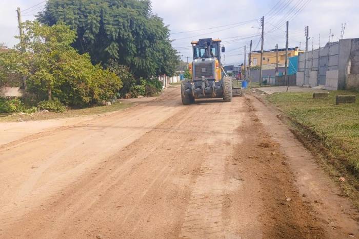 Maquinário é utilizado na Vila Governaço, Jardim do Prado e Pestano