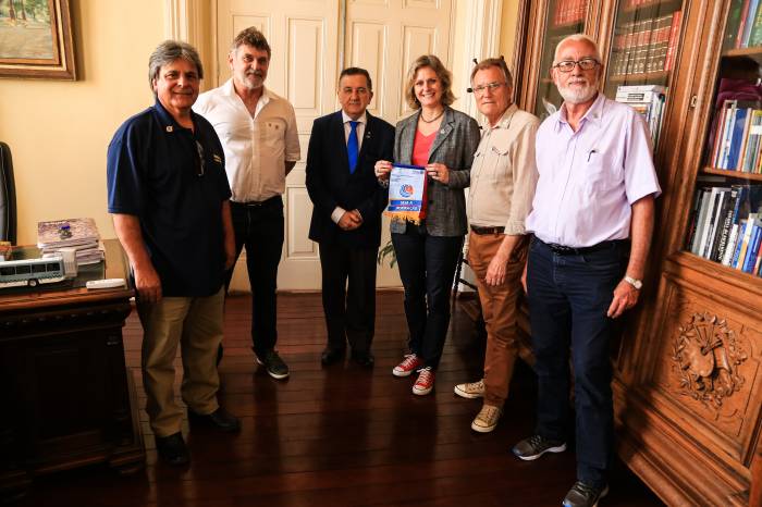 Projetos futuros e as parcerias já firmadas entre os voluntários e a Prefeitura foram tema da visita