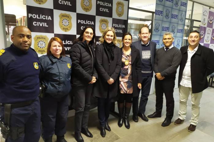 Em reunião com a diretora da Academia de Polícia Civil do RS, a prefeita Paula Mascarenhas tratou sobre a proposta curricular da instituição de segurança
