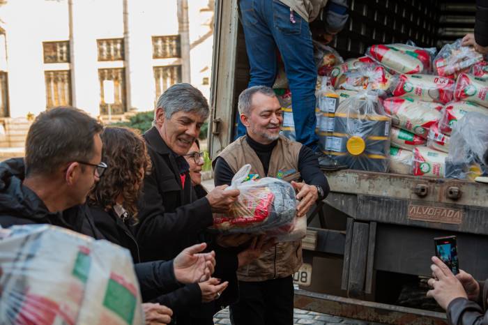 Conab entrega 13,8 toneladas de alimentos a famílias de Pelotas