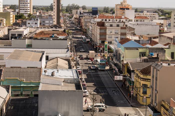 Atrações e serviços marcarão o término da requalificação de 3,2 quilômetros da via estruturante. População é convidada a participar