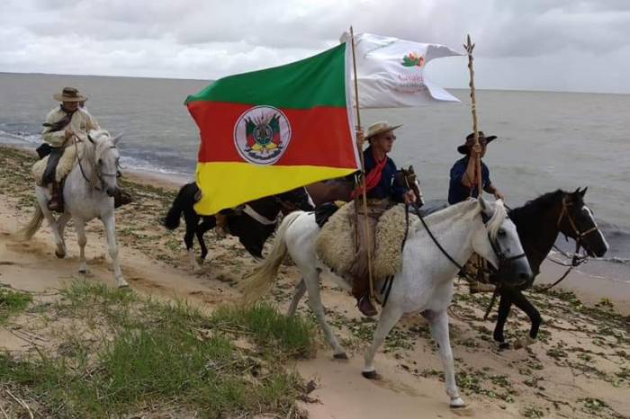 Cento e cinquenta cavalarianos se dirigem a Pelotas, onde devem chegar no domingo