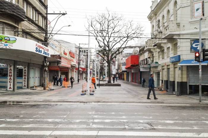 Sistema com luminárias led dará maior claridade à área central