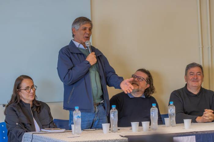 Marroni recebe termo de cooperação técnica na área da Saúde