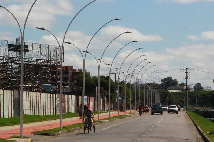 Linhas Navegantes e Interbairros – Esquerda terão desvios à tarde, em decorrência do fechamento da avenida JK