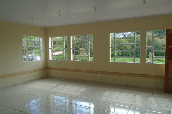 R$ 97 mil foram investidos na construção de uma sala de aula e pátio na escola do 6º distrito
