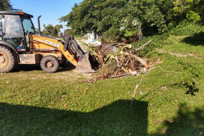 Meta é garantir limpeza de valetas, ruas e avenidas, abrangendo o maior número possível de bairros