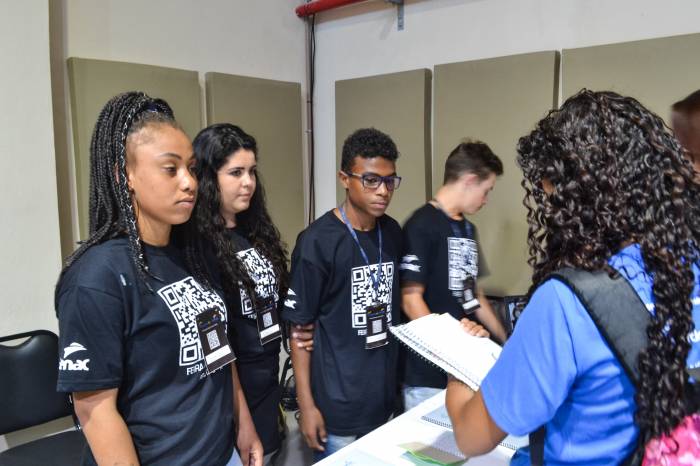 Projeto do Pacto Pelotas Pela Paz direciona jovens na procura do primeiro emprego