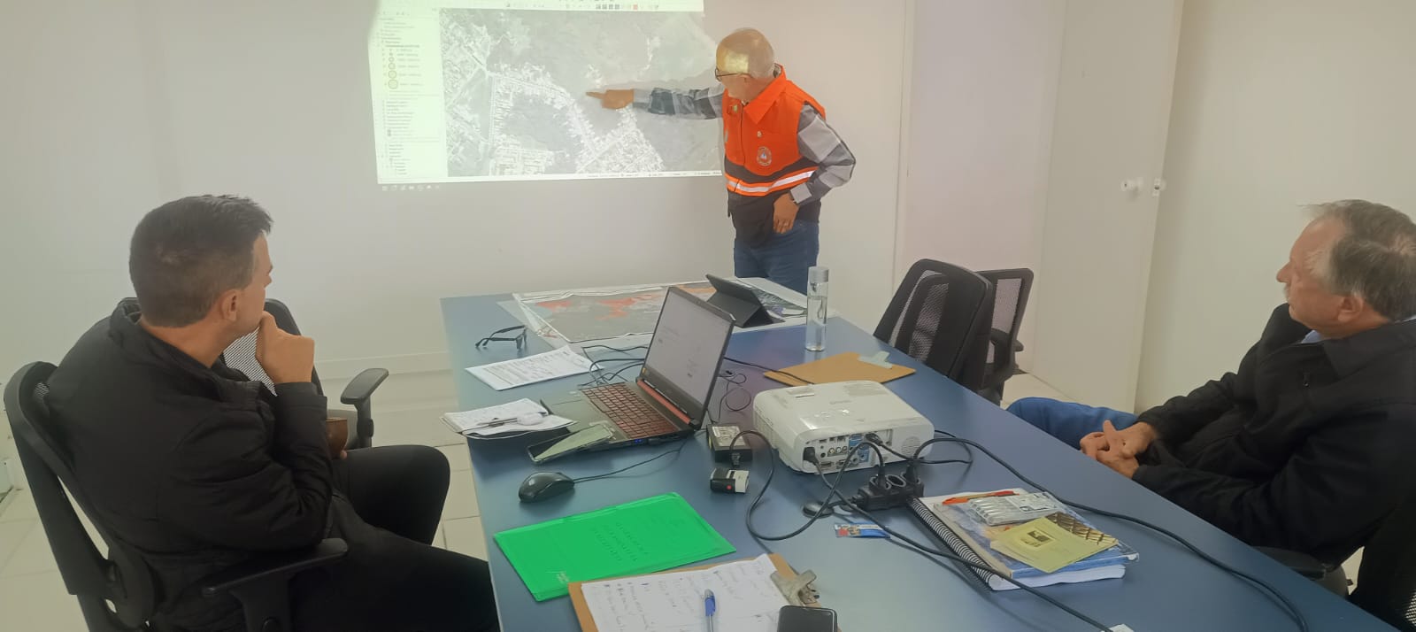 Encontro na Seurb contou com titular da pasta, com os secretários de Serviços Urbanos e Defesa Civil, e também com o diretor-presidente do Sanep