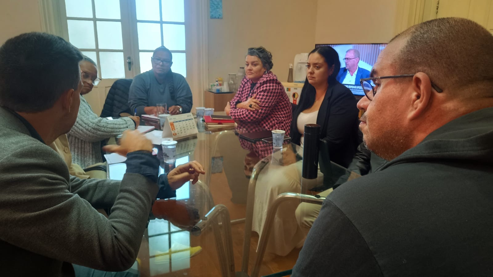 Grupo atualizou cronograma de pré-conferências durante visita ao gabinete de Daniela Brizolara
