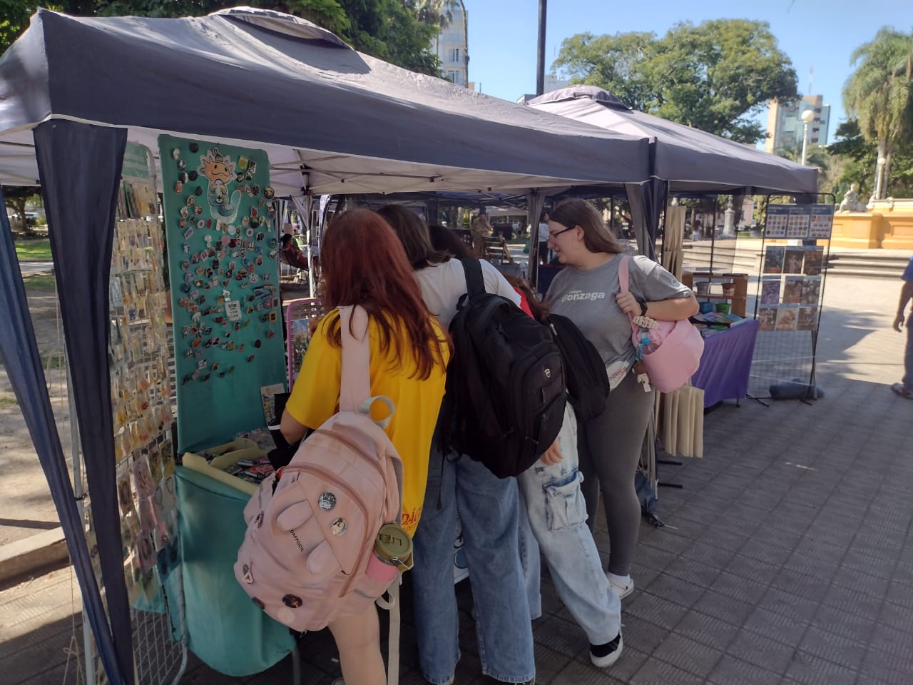 Quinta tem Feira da Estação e de produtos orgânicos; sexta tem Feira de Arte do Projeto Girassóis e sábado, Mercado das Pulgas
