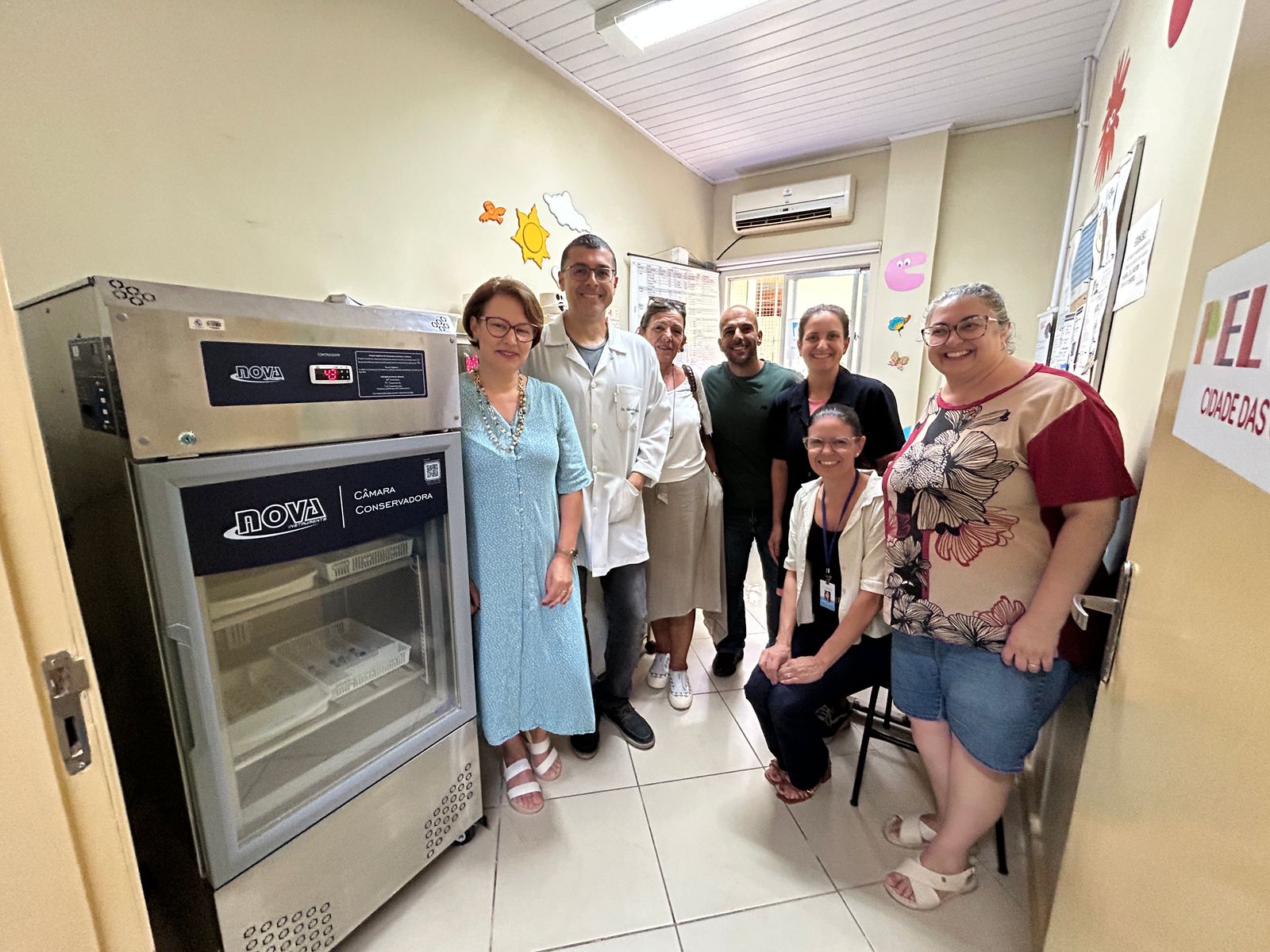 É o segundo equipamento destinado a postos de Saúde do município em oito dias. Ao todo, serão distribuídas 21 unidades para armazenamento de vacinas