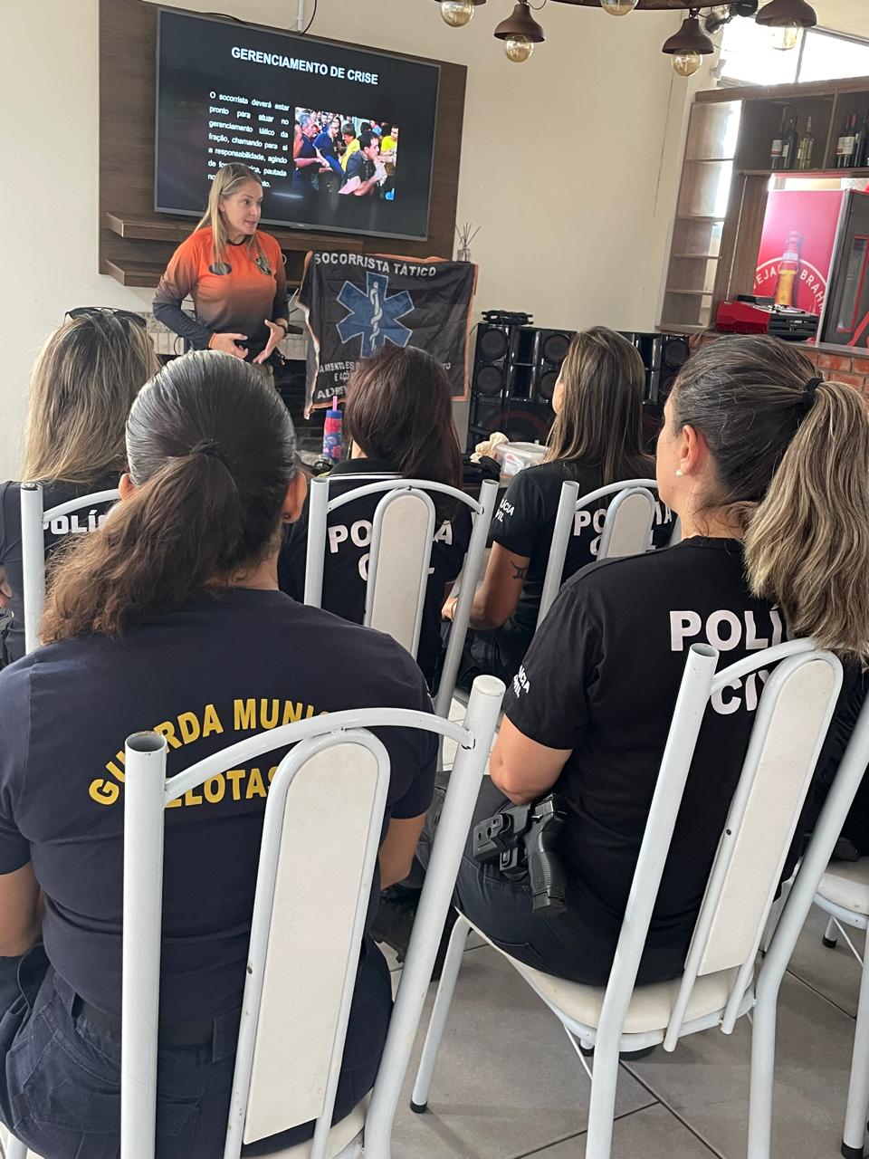 O encontro realizado na manhã de hoje, foi alusivo ao mês da mulher