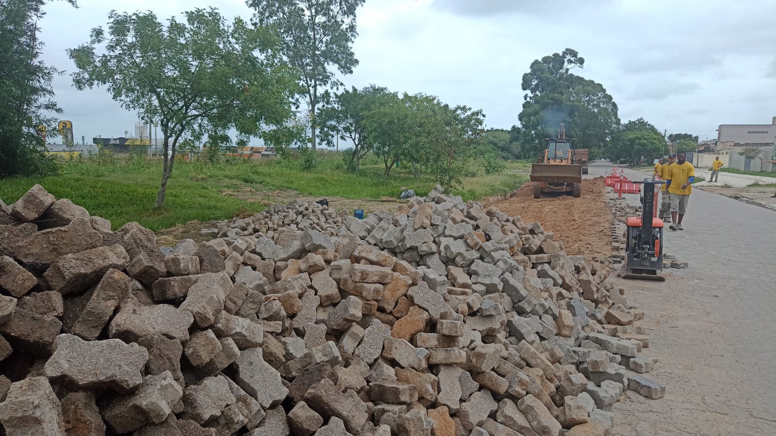 Secretário Salazar visitou a obra, que vai precisar de mais de 500 metros quadrados de pedras do tipo Unistein