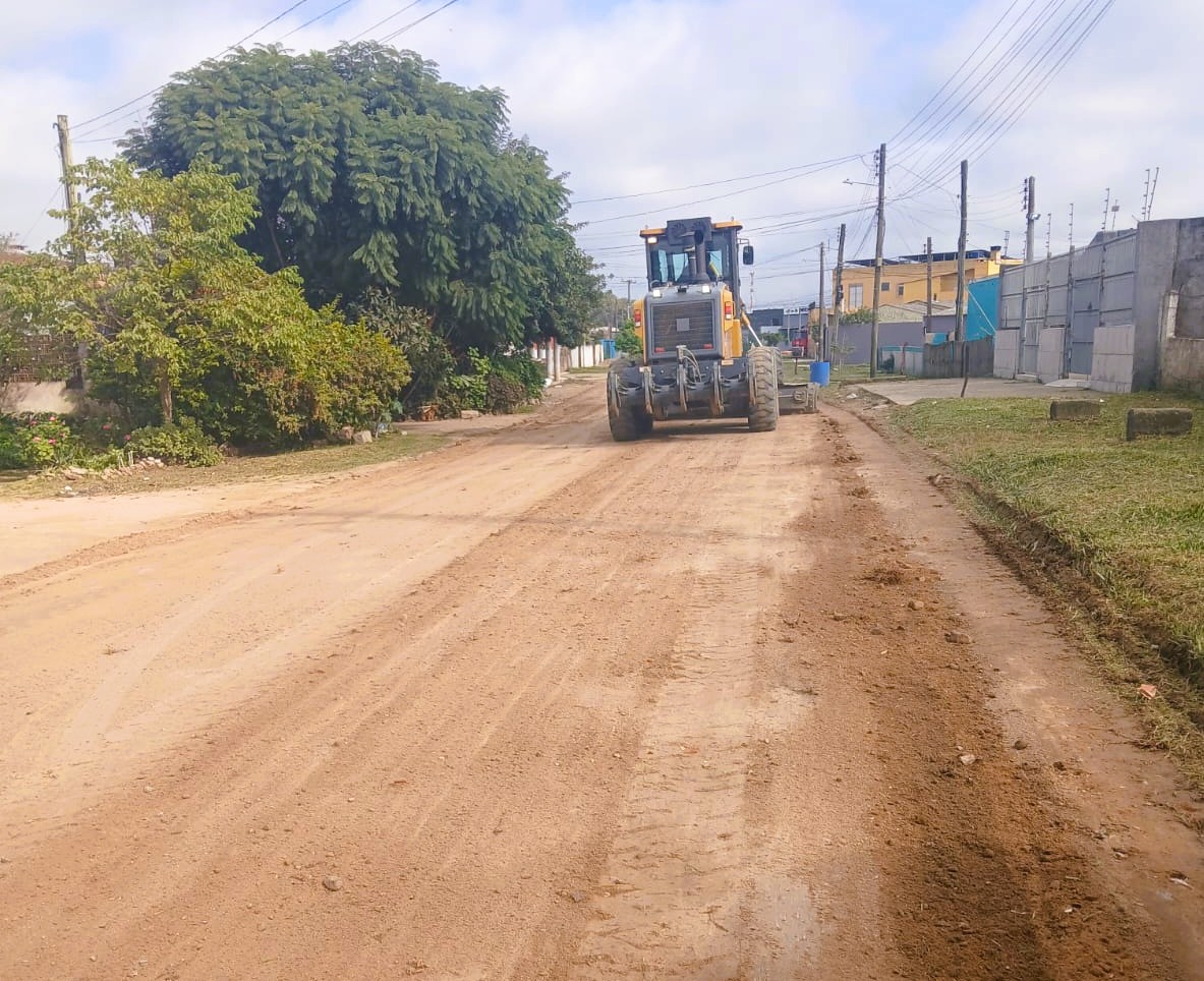 Maquinário é utilizado na Vila Governaço, Jardim do Prado e Pestano