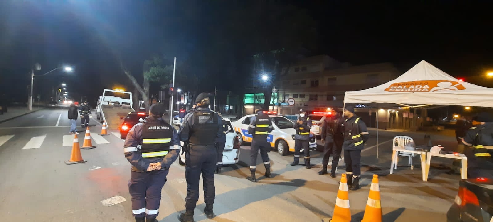 Efetivos de segurança pública atuaram no combate às infrações, com abordagens e recolhimento de veículos