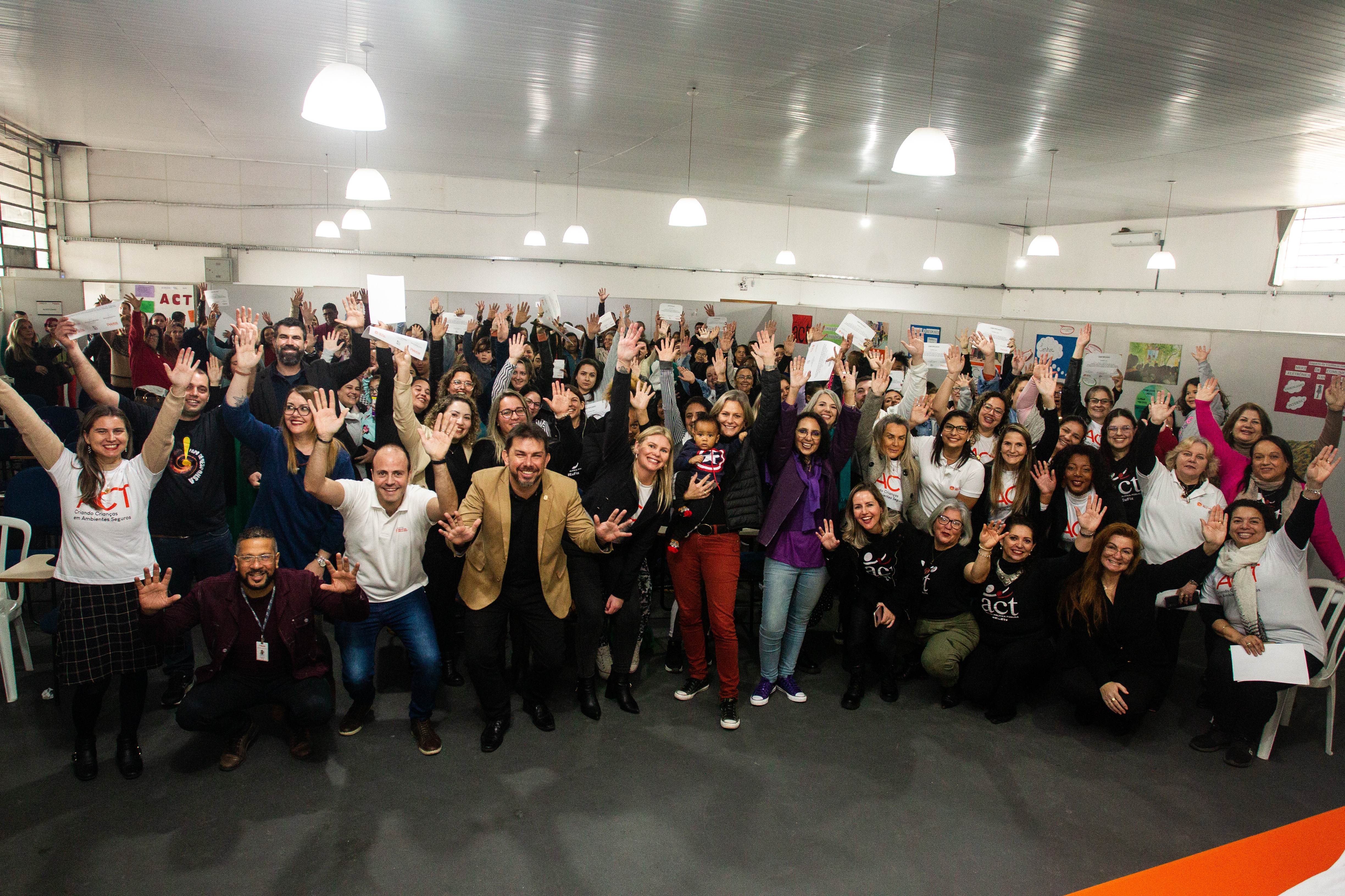 Iniciativa do eixo prevenção social do Pacto Pelotas pela Paz busca facilitar a relação entre cuidadores e crianças, estimulando o desenvolvimento saudável na primeira infância