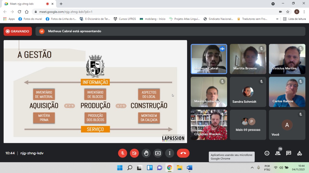 Prefeita Paula acompanhou a apresentação de projetos desenvolvidos por alunos, que apresentaram ideia com custo mais baixo do que o convencional e que poderá ser executada com mão de obra de apenados