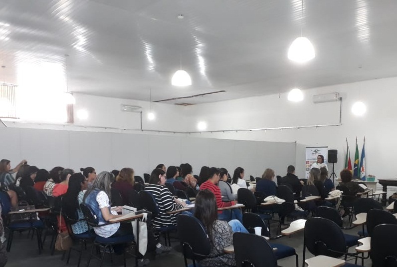 Professores da rede municipal participaram de capacitação sobre o Projeto Ecoviver