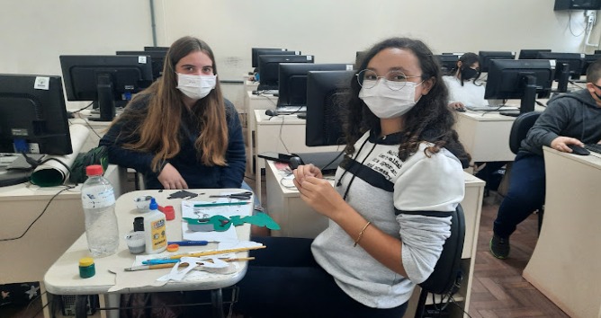 Com uma versão robotizada do gato mascote da escola, estudantes do Colégio Pelotense representaram o município no evento realizado em São Leopoldo