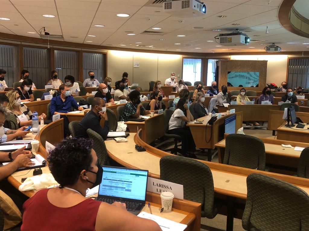 Políticas públicas direcionadas ao público infantil foram o tema principal de capacitação internacional da qual a gestora participou na última semana