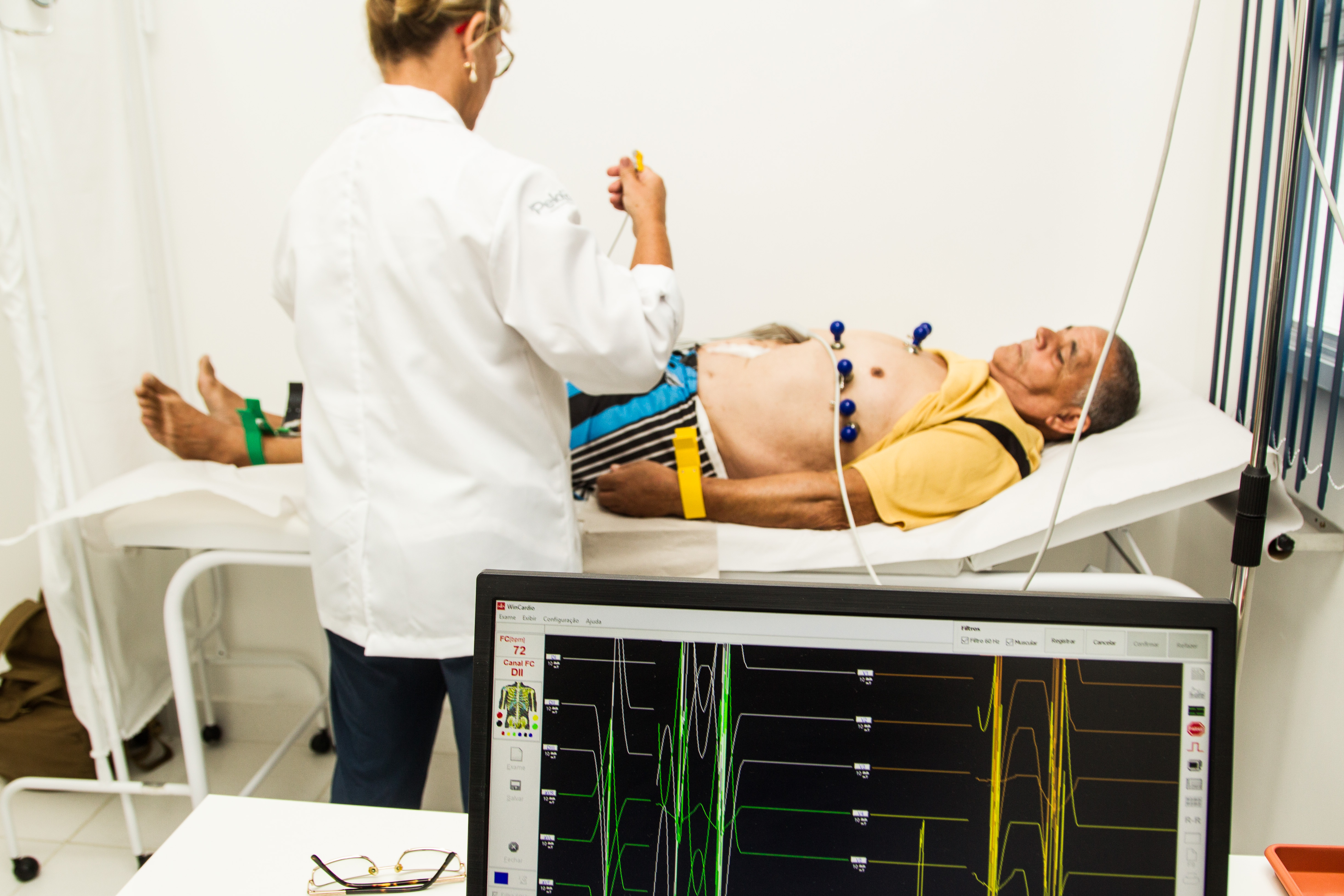 Eletrocardiograma e exame oftamológico integram o projeto de telemedicina no Município