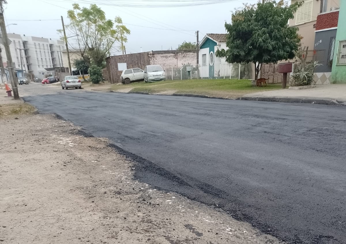 Prefeitura também fez tapa-buracos em outras quatro vias, nesta sexta-feira