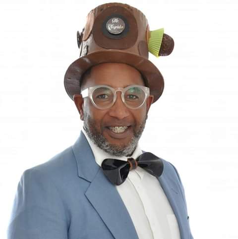 Eduardo Amaro, criador do personagem Mister Negrinho, fará live nesta quinta-feira