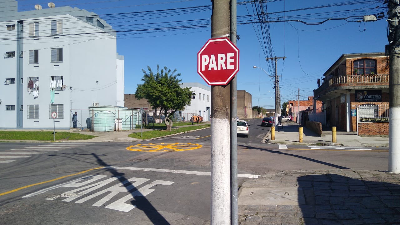 Novo sistema organiza o trânsito no cruzamento, proporcionando mais segurança aos motoristas