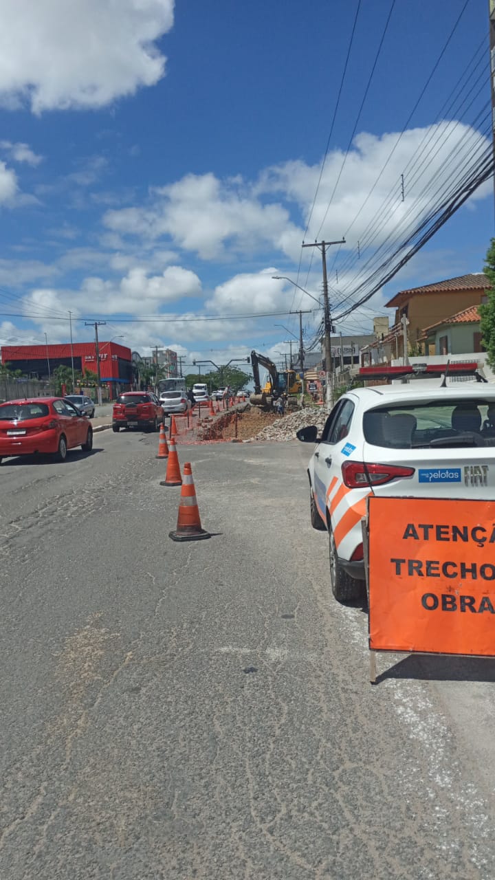 Obras de melhorias concentram-se nas proximidades da rotatória da avenida 25 de Julho