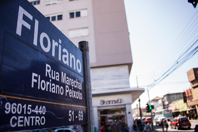 O motivo da mudança é o início das obras de requalificação da rua Marechal Floriano