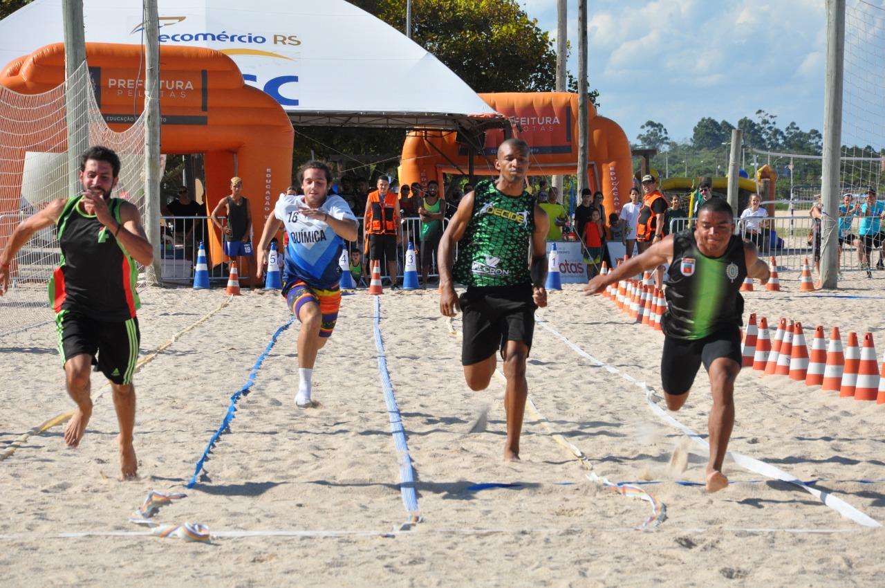 Evento, organizado pela Prefeitura – em parceria com o Sesc –, foi na areia da praia. Destacou-se prova de paratletismo, inédita na competição