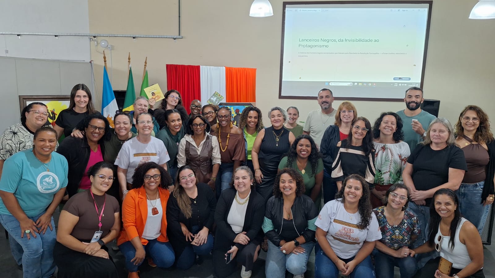 A atividade aconteceu na quinta-feira (23), a partir da obra “Lanceiros
Negros: Da Invisibilidade ao Protagonismo” e com a presença da
autora Eloá Alves