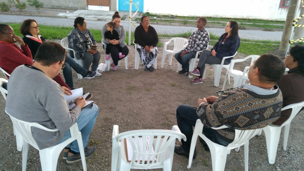 Círculos de construção da paz são utilizados com os moradores para minimizar conflitos