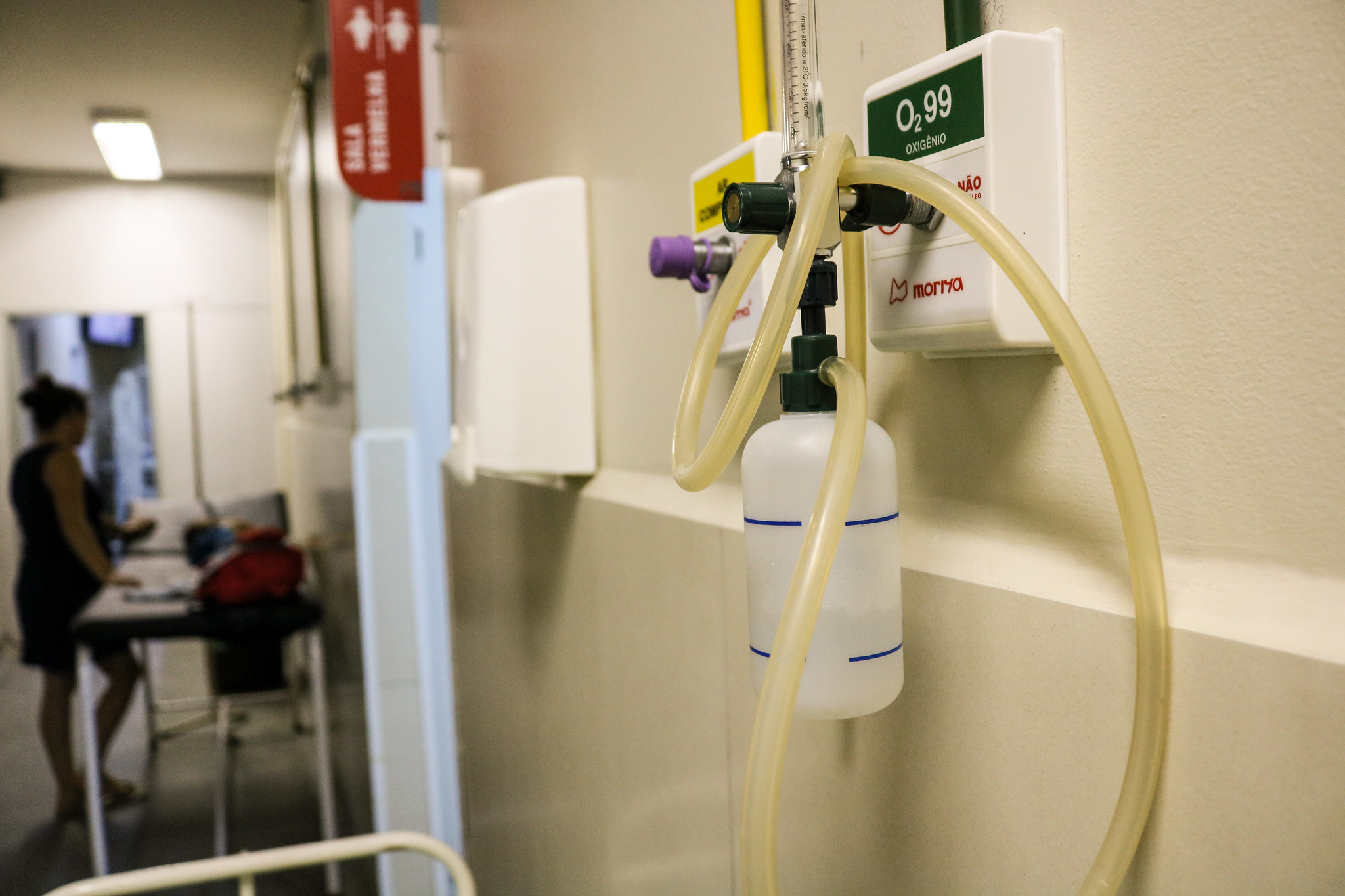 Nas últimas semanas, os atendimentos a crianças aumentaram 40% na UPA e no Pronto Socorro. Equipes das UBSs estão sendo preparadas para absorver crescimento do número de pacientes