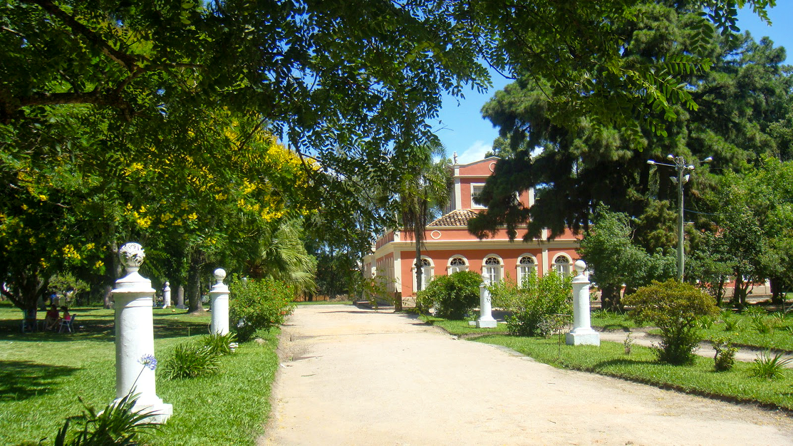 Do feriado de quinta-feira (20) até sábado (22), unidade móvel atenderá público de até 19 anos
