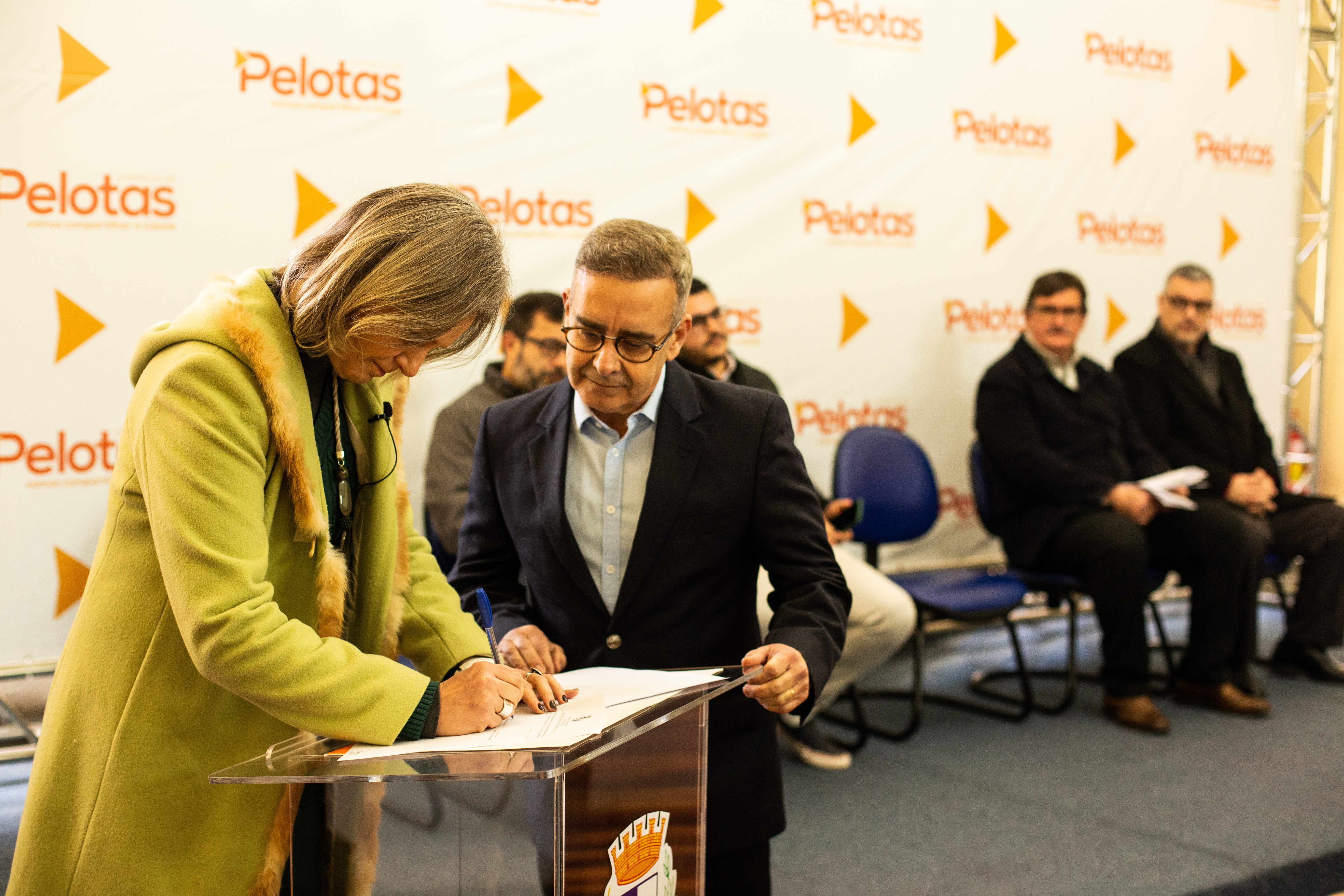 Iniciativa busca estimular o desenvolvimento econômico a partir do subsídio de juros em linhas de microcrédito para microempreendedores individuais