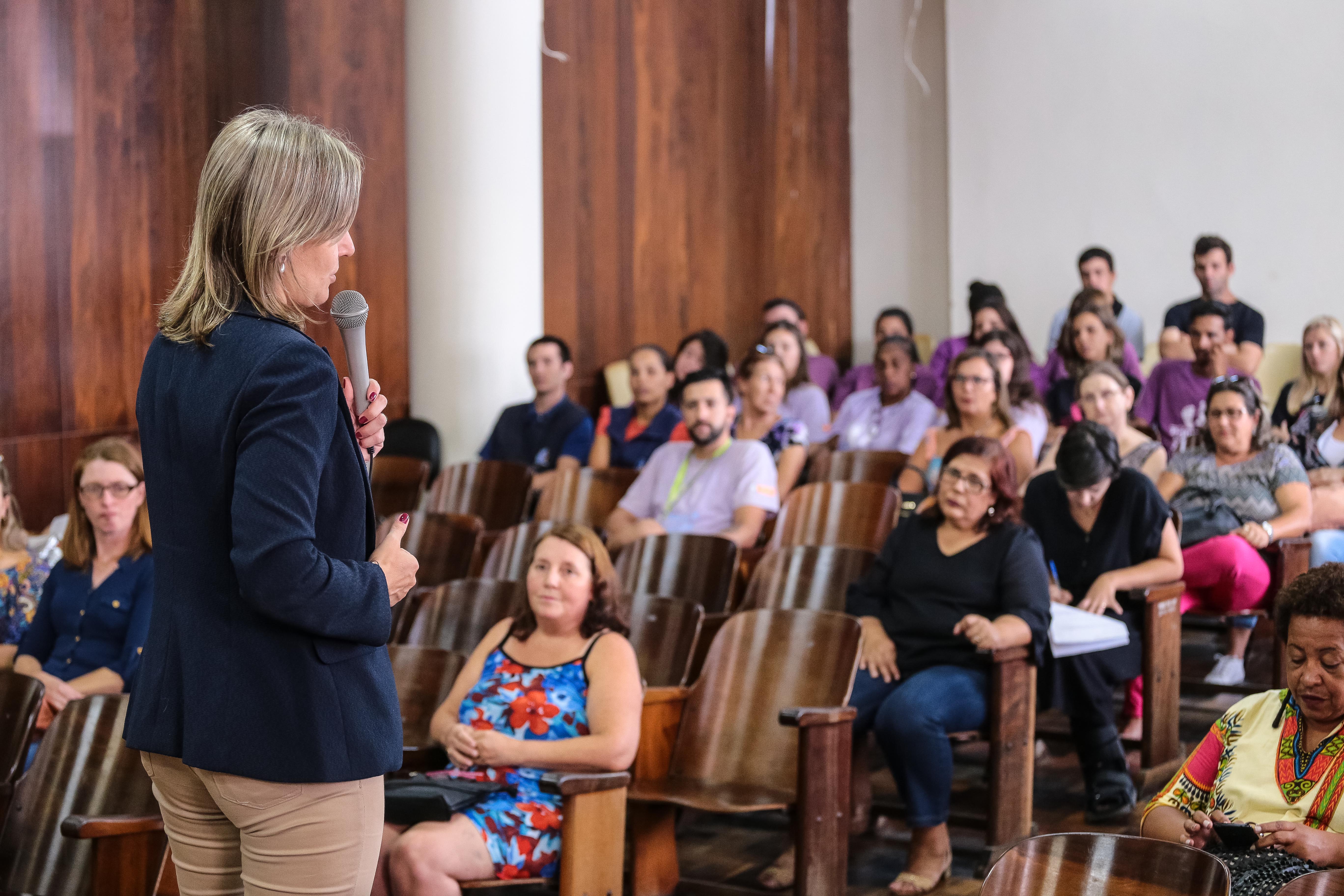 SMS promoveu palestras sobre as várias faces da violência contra a mulher