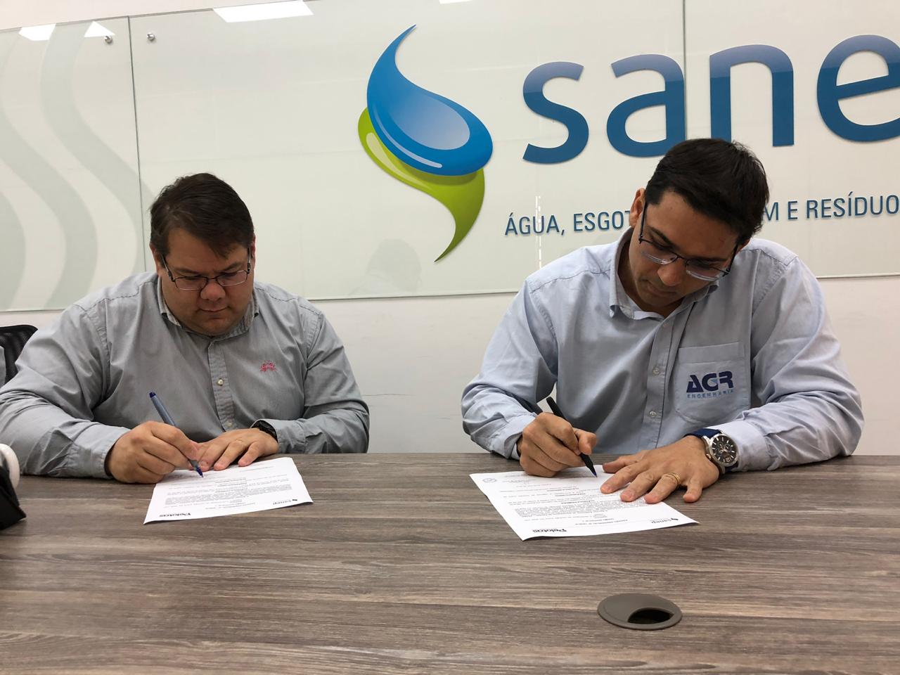 Diretor-presidente da autarquia assinou contrato de mais uma obra que contempla diversos bairros