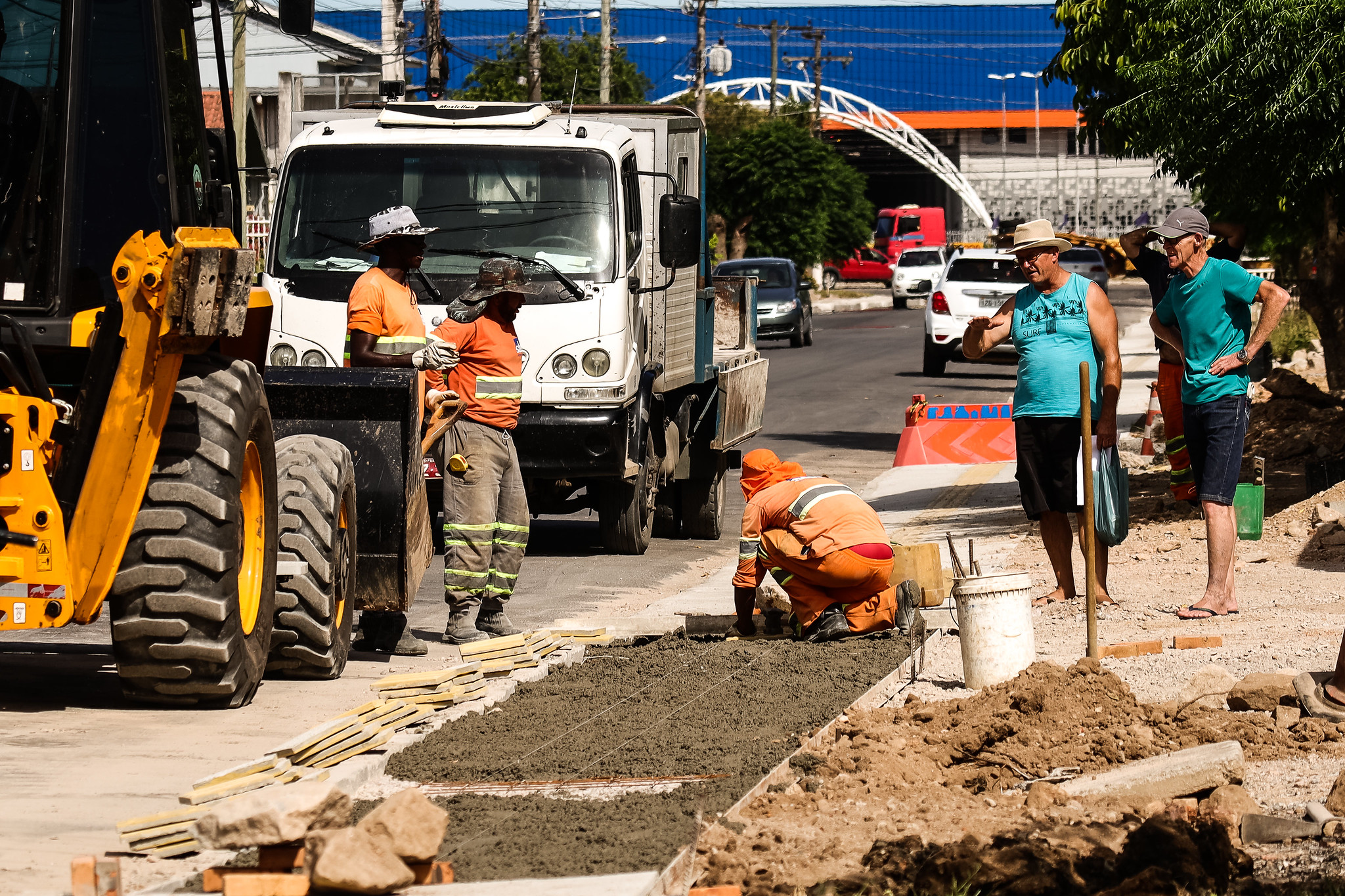 Pavimentação de ruas, construção de ciclovias, troca do sistema de iluminação e requalificação de parques e praças estão previstas para serem entregue ao longo do ano