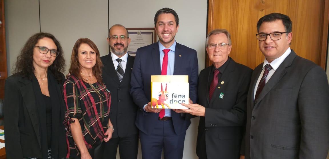 Vice-prefeito também fez parte da comitiva que entregou convites para Fenadoce 2019, na Câmara dos Deputados