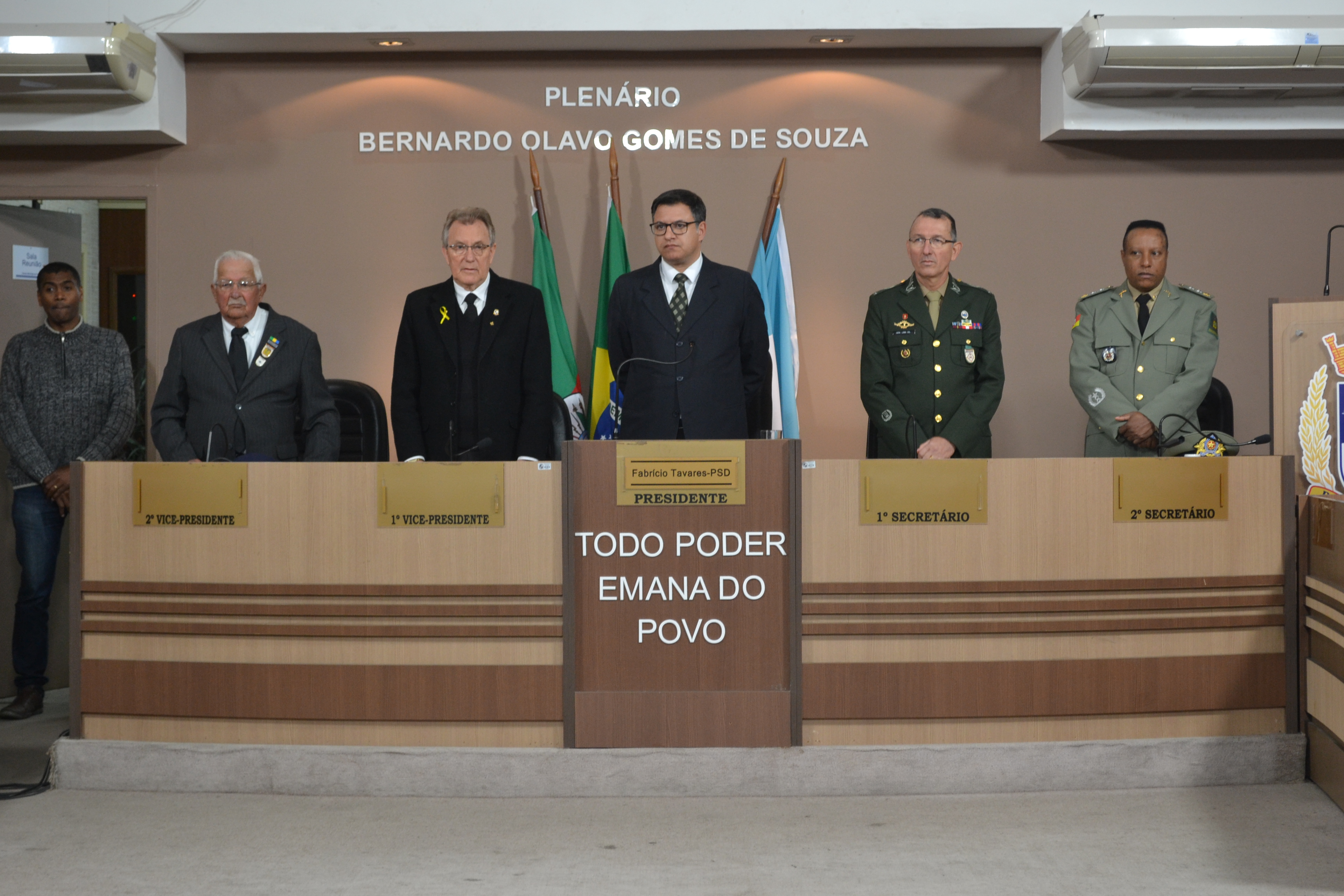 Desfile cívico-militar ocorre na manhã de sábado (7), na avenida Bento Gonçalves
