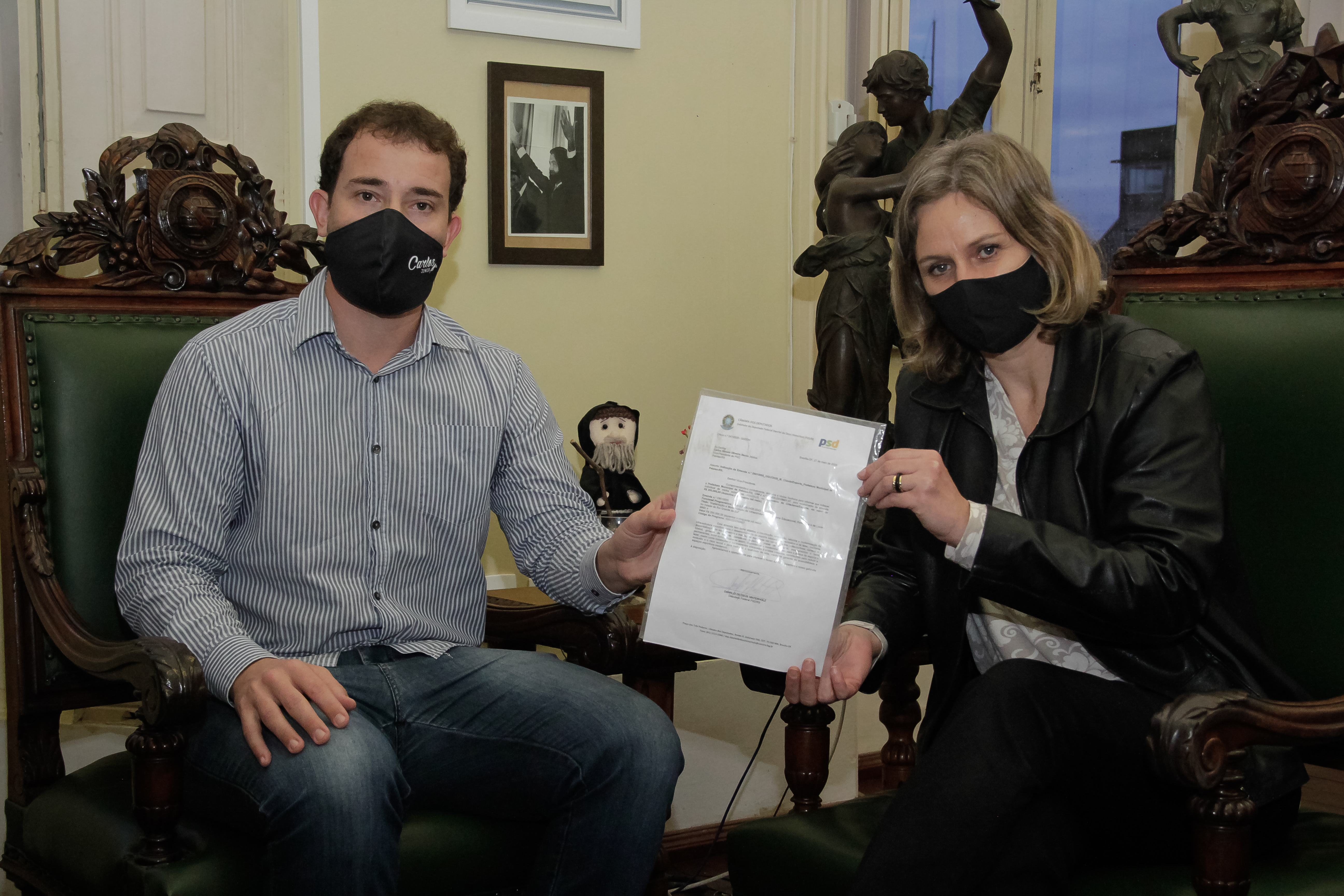 O recurso de emenda parlamentar destina-se à construção de uma quadra poliesportiva na Emef Waldemar Denzer