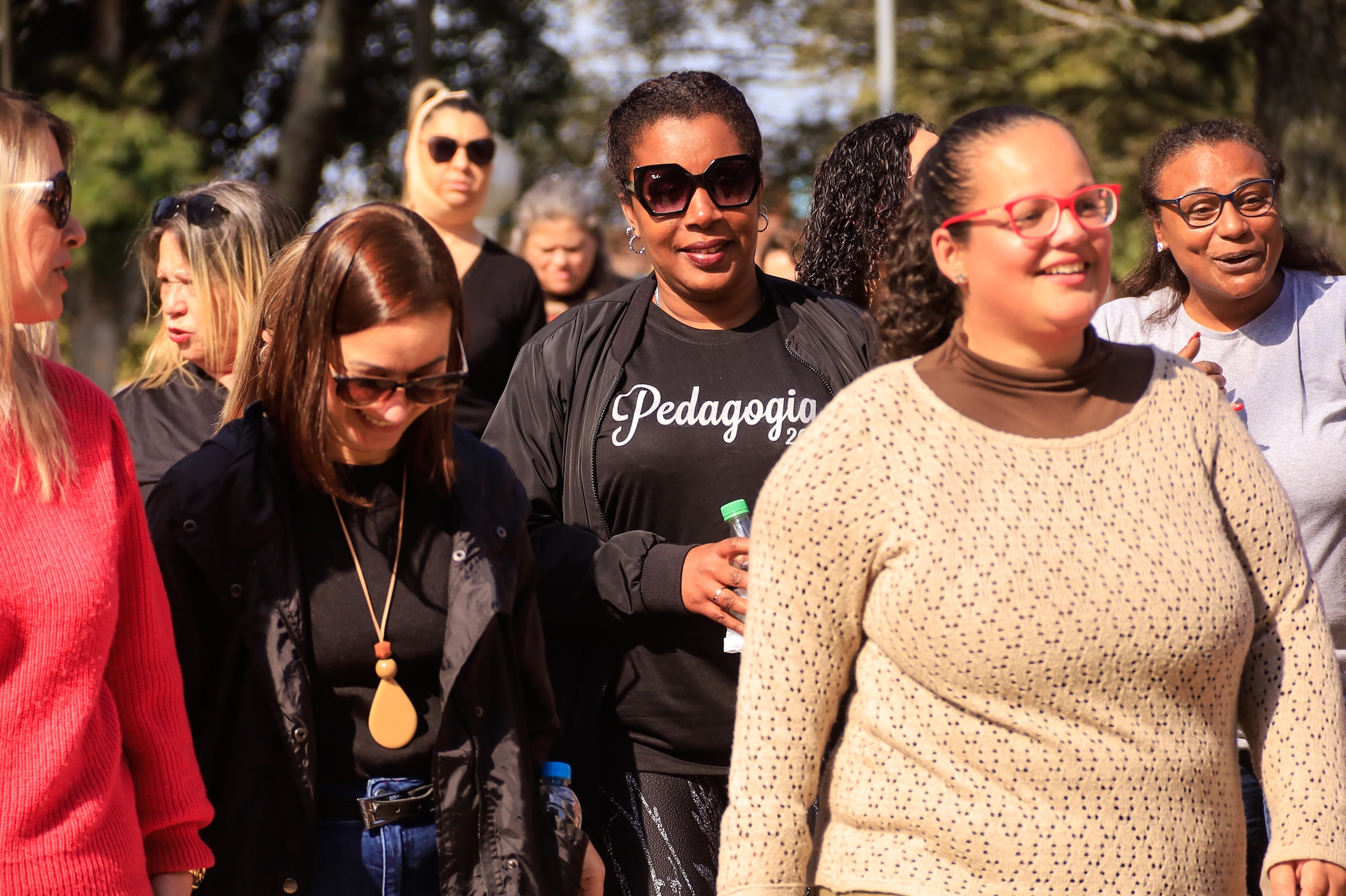 Equipes pedagógicas que atuam com a Educação Infantil participaram de atividades ao ar livre, voltadas para a Primeira Infância, no Parque da Baronesa